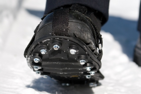 snow cleats canadian tire